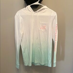 Vineyard Vines White and Green Gradient